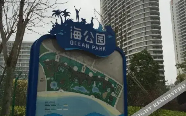 Penguin Holiday Hotel (Huidong Ocean Park)