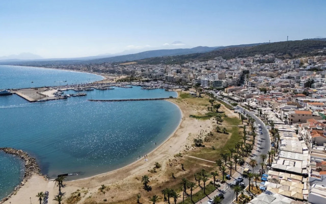 seafront cozy suite for 2 in Rethymno