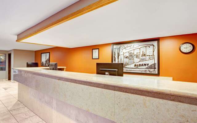 Super 8 by Wyndham Albany/Corvallis