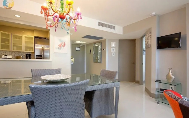 Alexander 1404 - 2 Br Apts