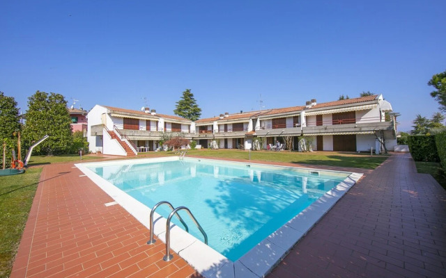 Lella Apartment Front Beach Garda Lake