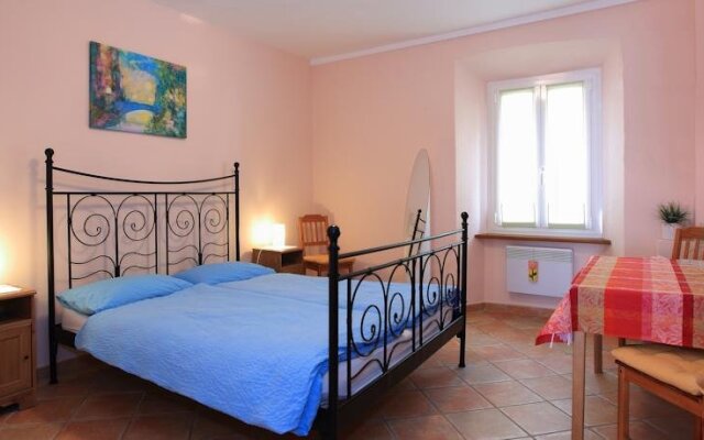 Annie's Bed & Breakfast
