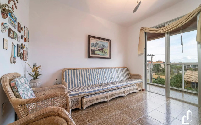 Apartamento com 02 dormitórios