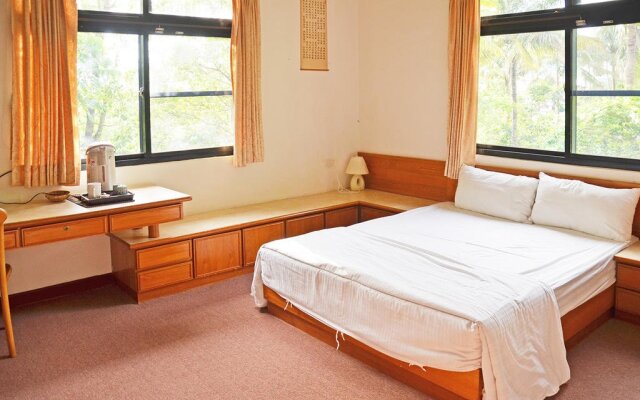 Kaohsiung Meinong Rabbit Paul Homestay B&B