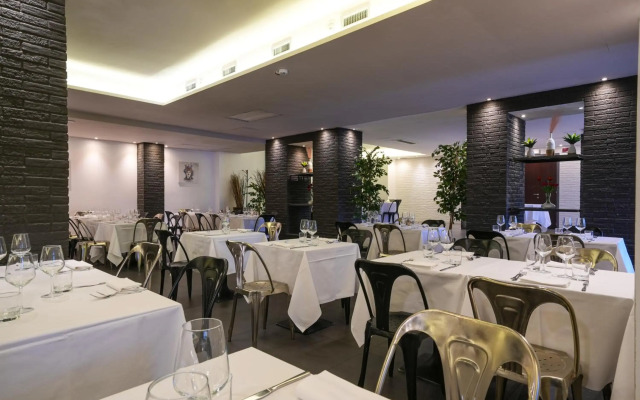 La Meridiana Bleisure Hotel