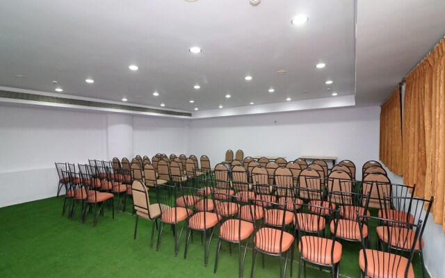 OYO 22269 Hotel Landmark Plaza