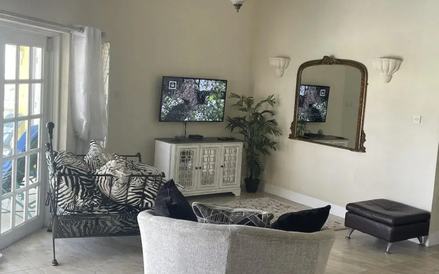Remarkable 3-bed Villa in Christ Church
