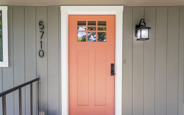The Tire Swing - Modern 3BD - Gourmet Kitchen - Awesome Local
