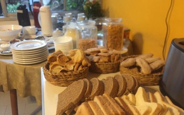 Bardas Hotel Cinco Saltos