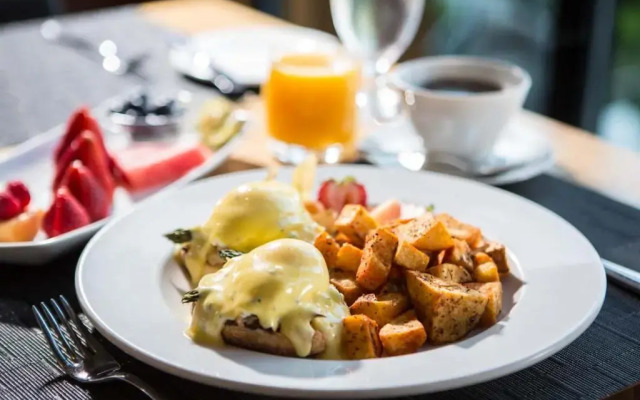 Brentwood Bay Resort & Spa