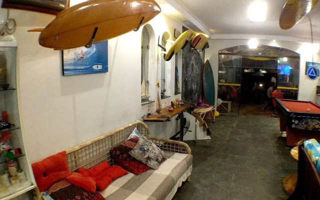 Curvão Surf House - Hostel