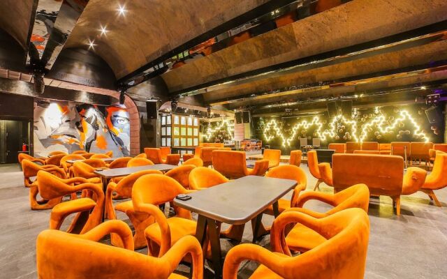 Oyo 29691 Hotel Avalon