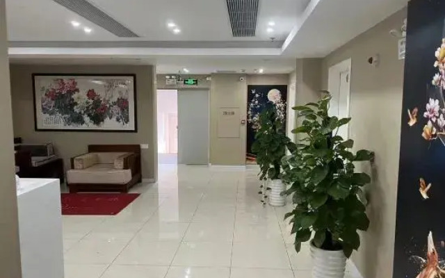 The Sunshine Star Apartment Hotel