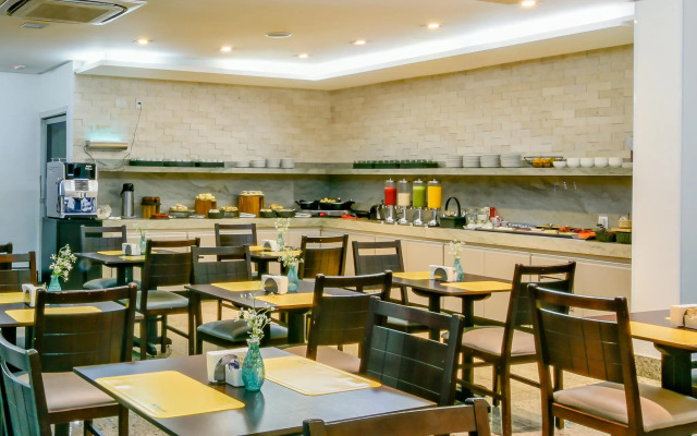 Plaza Inn Breeze Aeroporto
