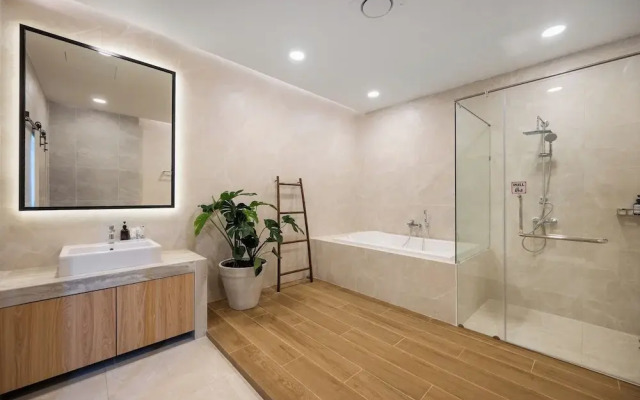 Mövenpick Pool Villa 6BR