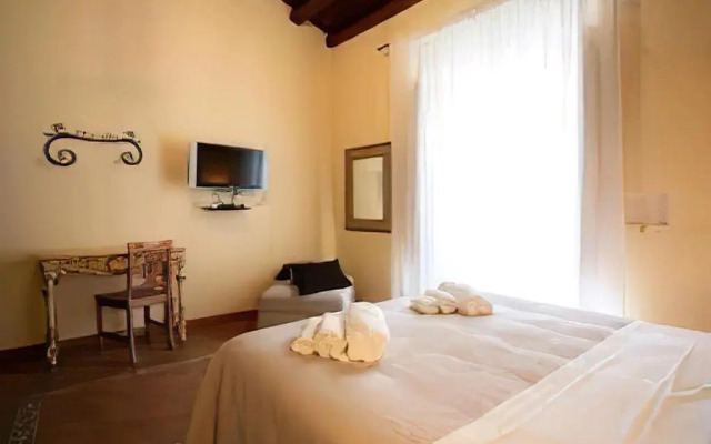 The Charme Ares- Bed and Breakfast