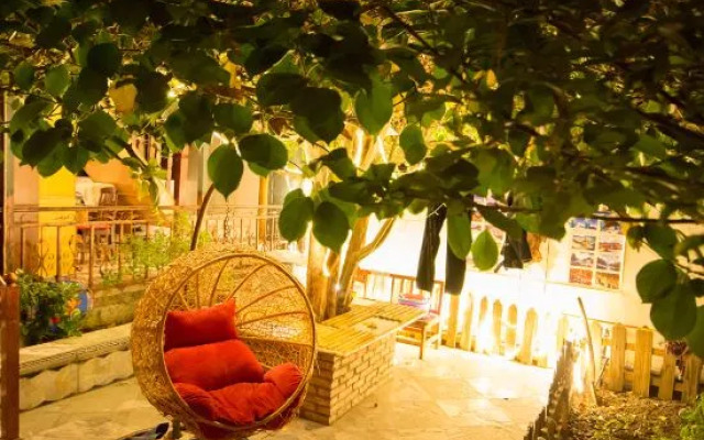 Yuanfang Family Courtyard Inn