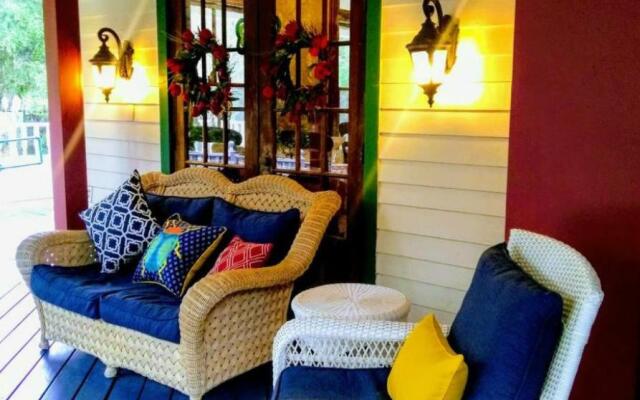 Shamrock Thistle & Crown B&B