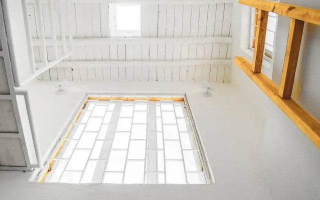 White Riad Apartment