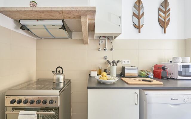 Belém Light Filled Apartment, By TimeCooler