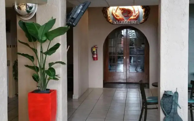 Mariposa Hotel