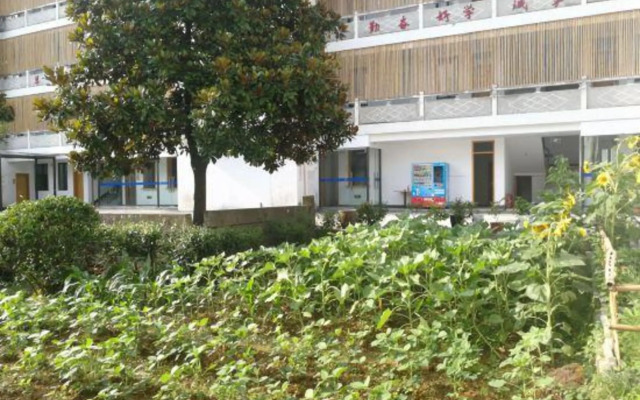 Wangshan Gongshe Featured Hotel