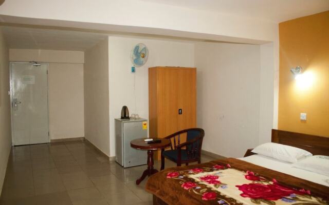 Modak Royal Hotel
