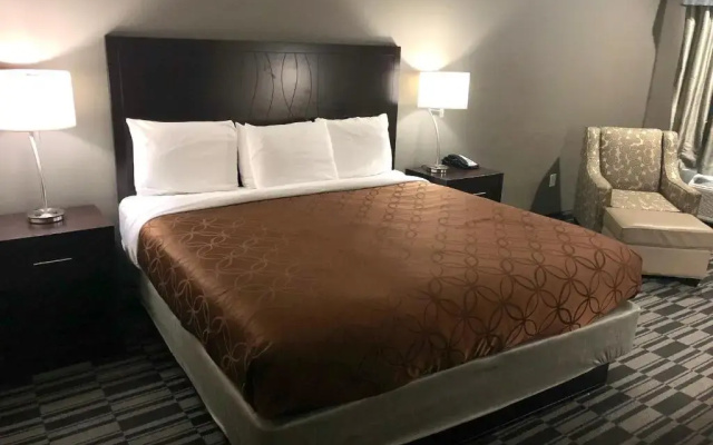 Catoosa Inn & Suites