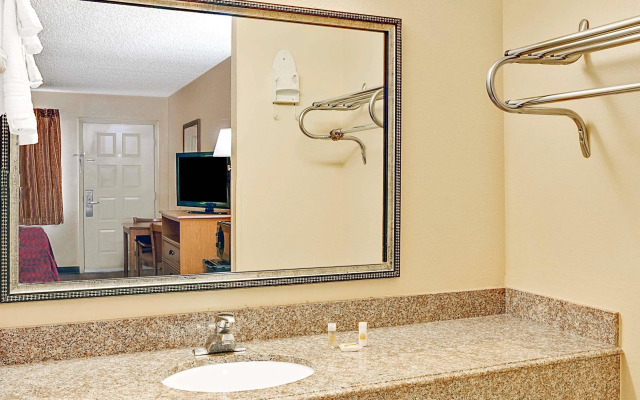 Days Inn by Wyndham Boerne