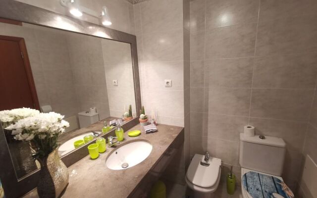 Oliveira's Atlantic View - 2 bed apt Sleeps 6