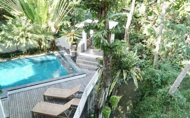 Villa Brata by WizZeLa