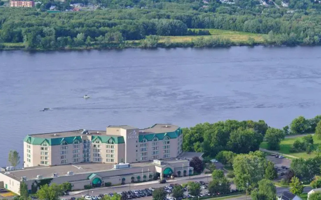 Delta Fredericton Hotel