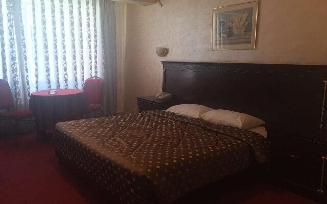 Gardens Hotel