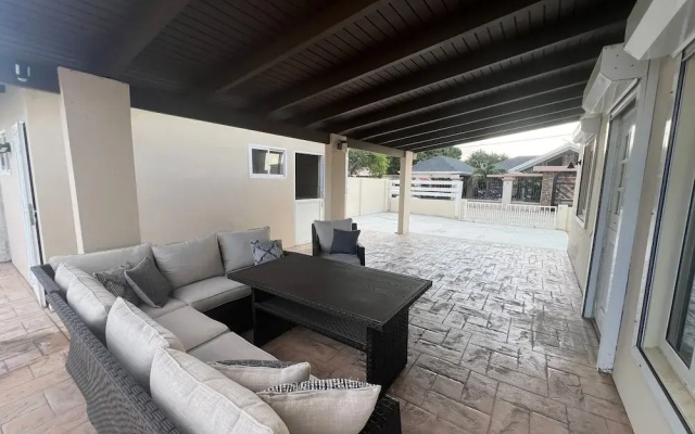 Palm Beach Villa Aruba - Great Location