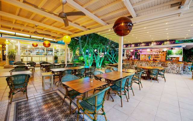 Tonoz Beach Hotel