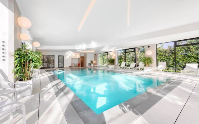 Golden Tulip Lyon Ouest Techlid Hotel & Spa