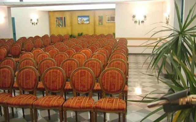 Ai Platani Hotel Moderno