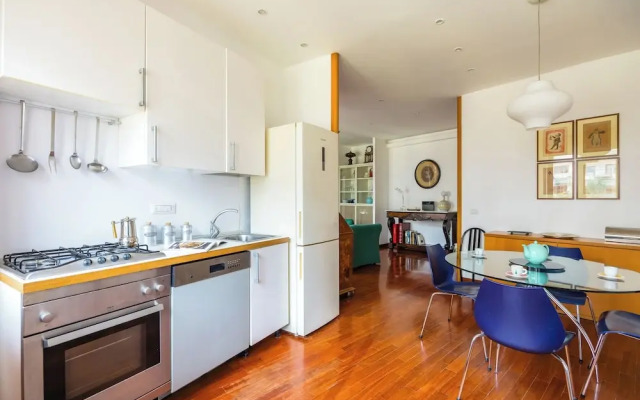 Colonna Classic Style Apartment
