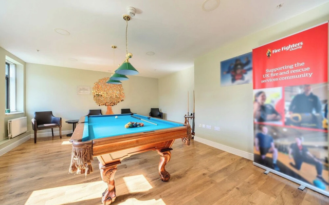 Marine Court First-floor Sleeps 3