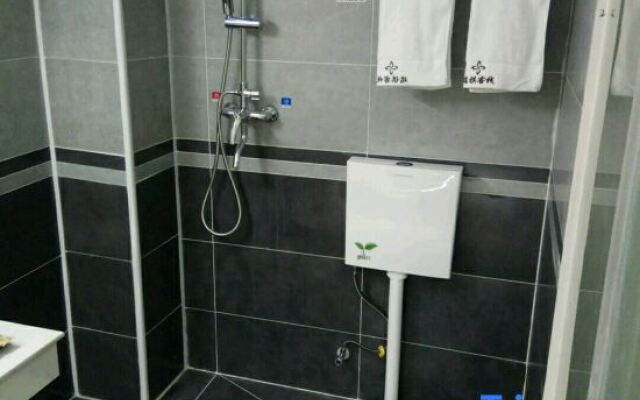 Chengjiang Ruiqi Inn