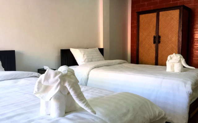 Royale Suites And Apartments By OYO Rooms