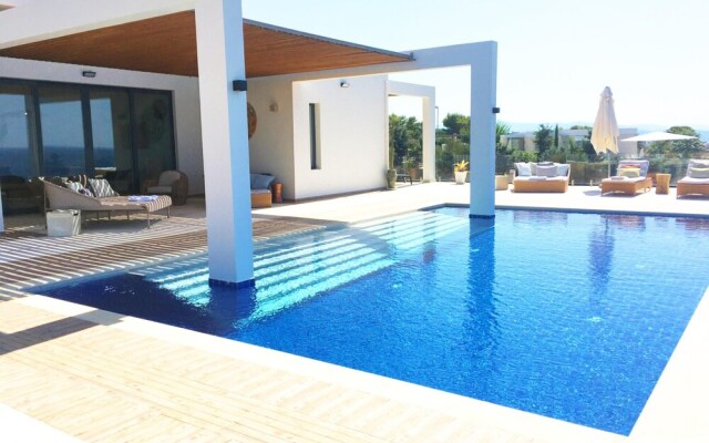 Villa Jamila by Cura Villas Collection
