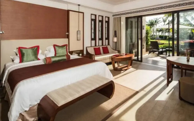 Hainan Qizi Bay New Century Resort