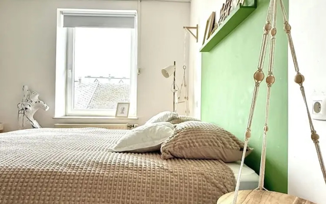 Spacious duplex in the center