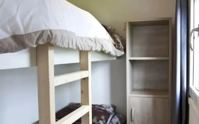Nice Chalet in a Holiday Park