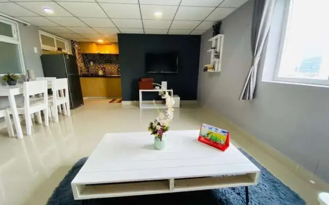 The Homee Cozy Modern Studio Apartment