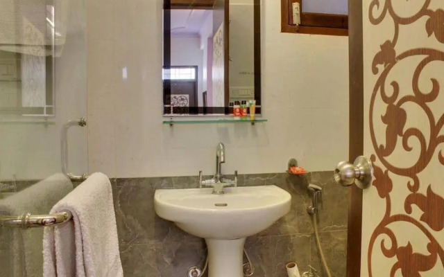 OYO 705 Hotel S-57