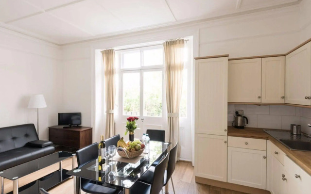 Kensington Apartments - Avonmore Road