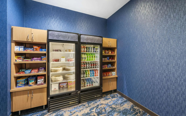 Cambria Hotel Minneapolis Maple Grove