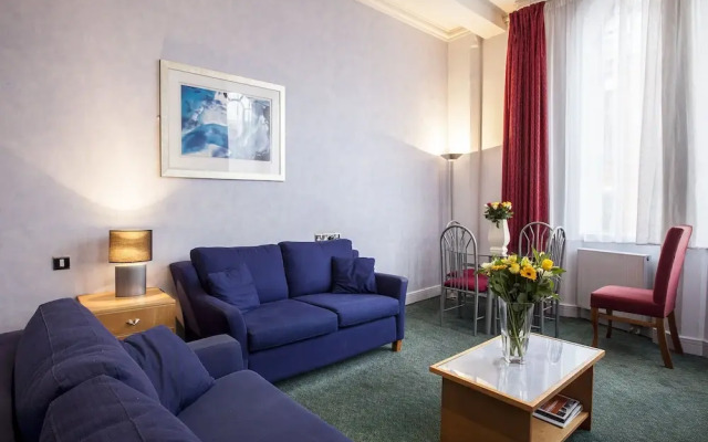 Large Convenient City Centre Apartment